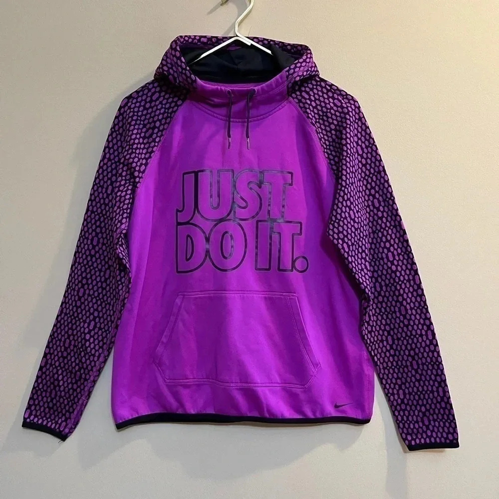 Nike Women’s Therma-fit size Medium M magenta Purple hoodie Just Do It pull over